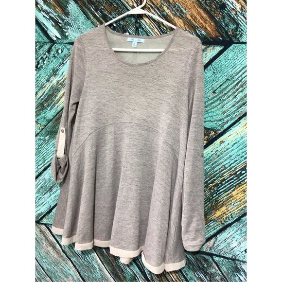 She + Sky Tunic Top Knit Top with Semi Sheer Back Panel Size Small Gray / Beige - Picture 7 of 12